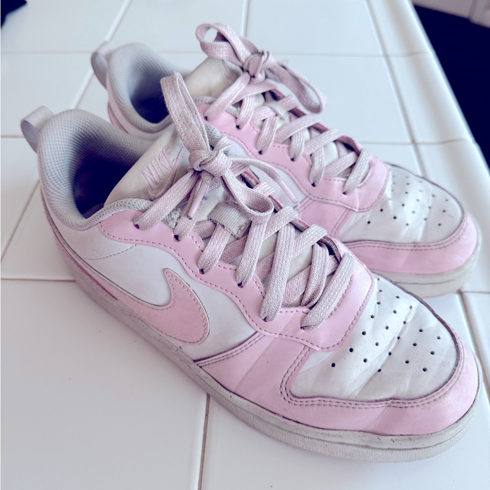youth Nike Court